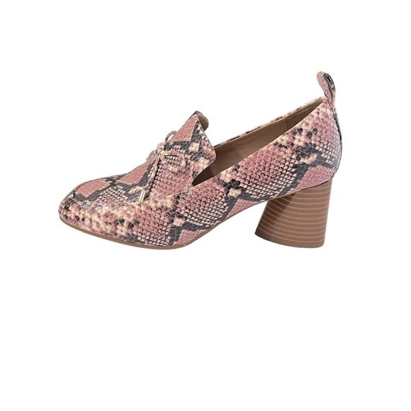 AEROSOLES Aware Mara Snakeskin Vegan Leather Pink & Black Closed Toe Pump. - Picture 2 of 8